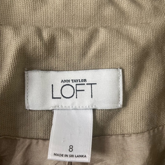 Anne Taylor Loft button down coat, Size 8, Used Like New - Picture 3 of 4